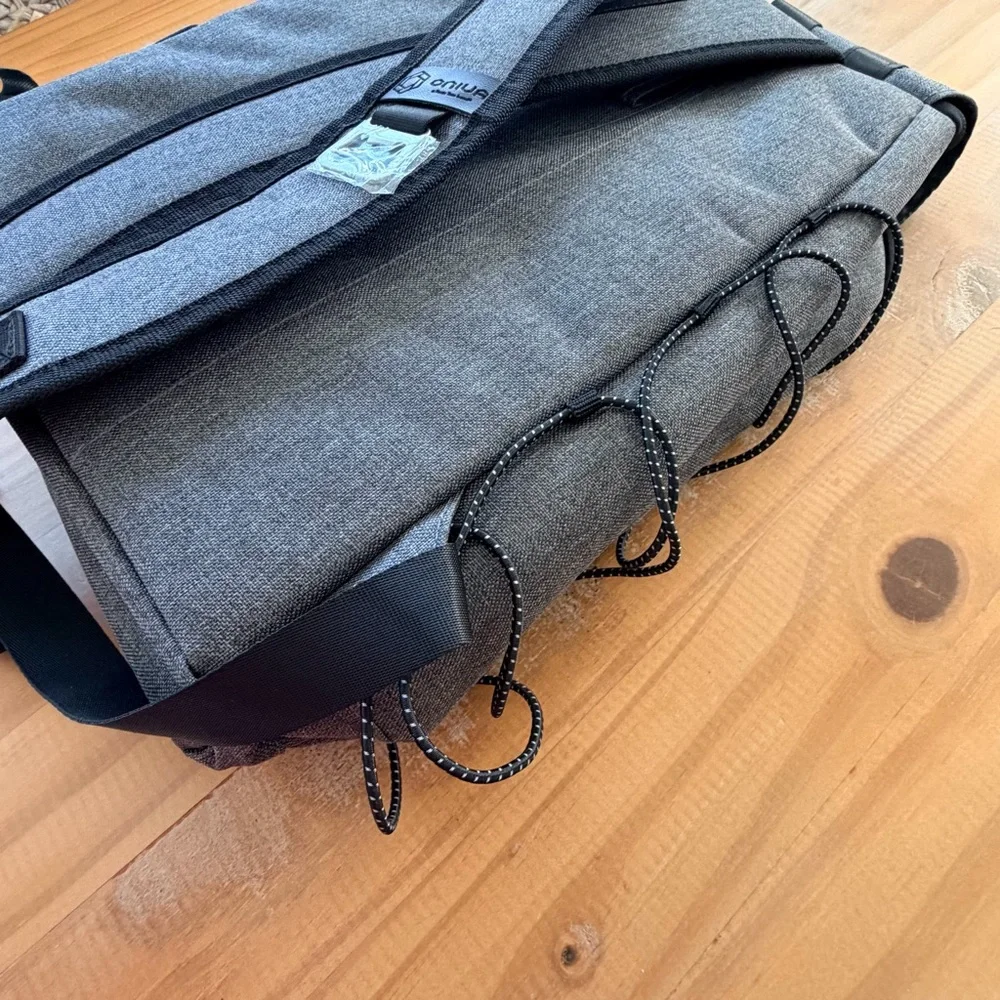 NWT NFL Oniva Philadelphia Eagles Traverse Wipeable Fabric Cooler Backpack grey